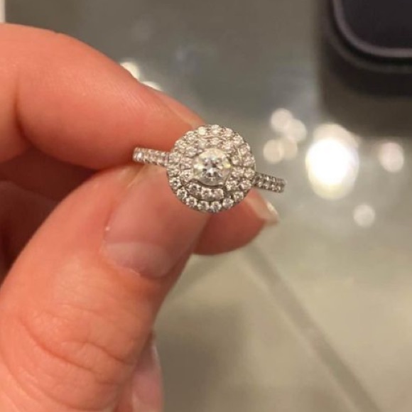 Tiffany engagement ring size 4 - Picture 8 of 9